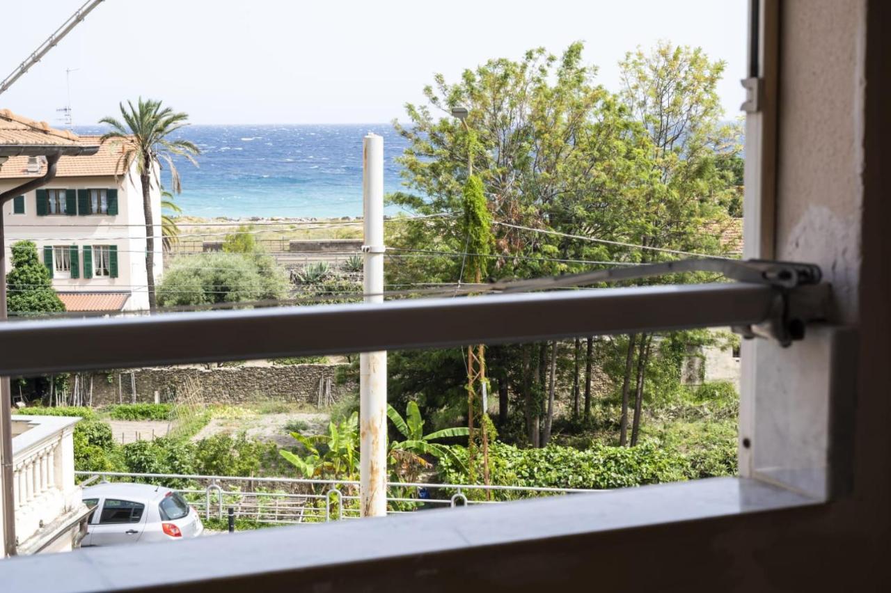 Casa Ambra Mare Apartment Bordighera Exterior photo