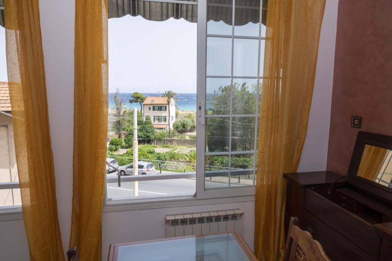 Casa Ambra Mare Apartment Bordighera Exterior photo